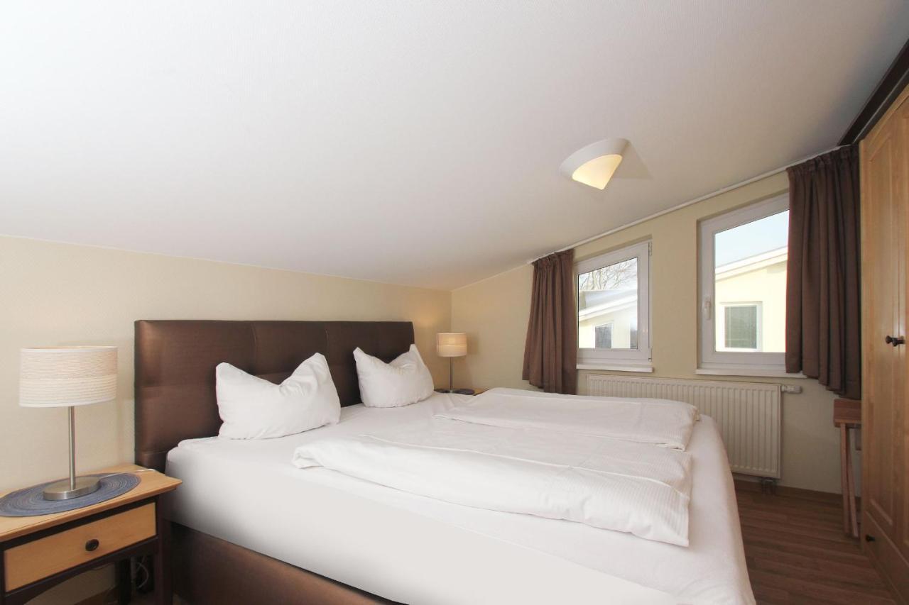 Mit Meerblick Und Balkon, Gratis Nutzung Vom Ahoi Erlebnisbad Und Sauna In Sellin - Meeresblick Fewo 27 ゲーレン エクステリア 写真